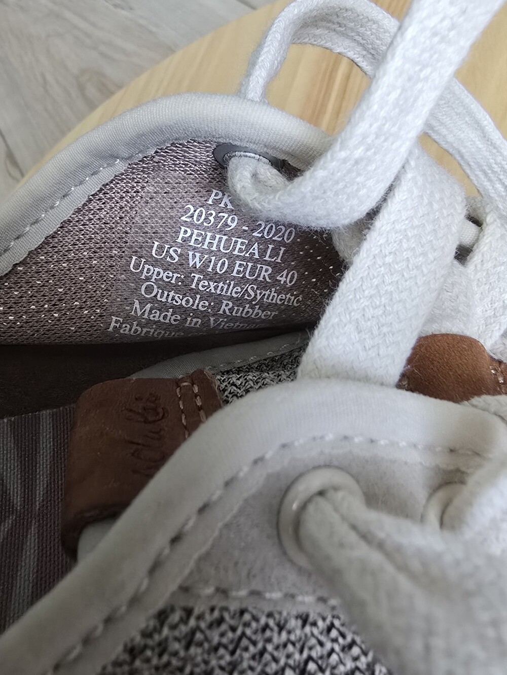 Olukai Sneakers - Picture 9 of 12